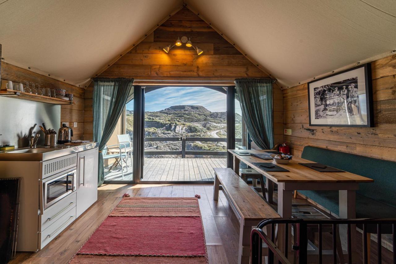 Llechwedd Glamping Hotel Blaenau Ffestiniog Exterior photo