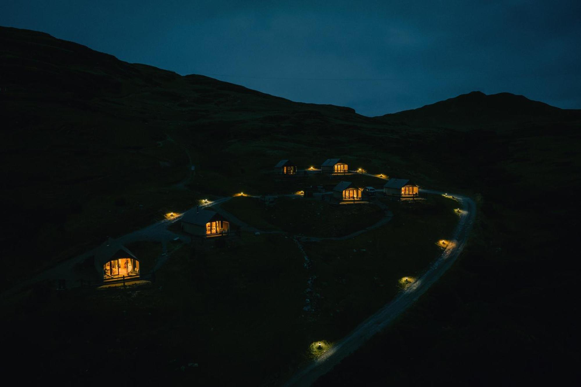 Llechwedd Glamping Hotel Blaenau Ffestiniog Exterior photo